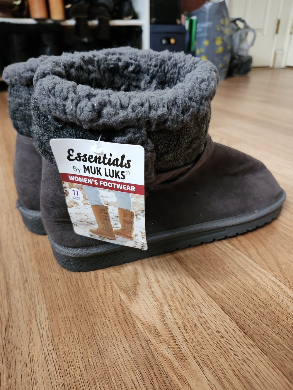 Muk Luks Women's Short Cozy Boot - Dark Brown
